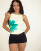 Afbeelding van Dudley Vest Top in Karnemelk met Blauw Geschilderde Bloem