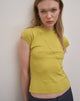 Afbeelding van Elyra asymmetrische top in gebreid goudgroen