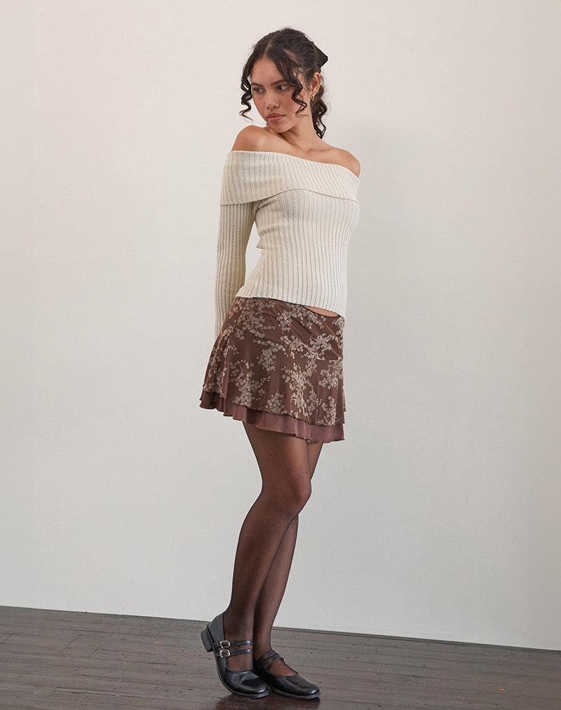 Friska minirok in bloeiende wingerd bruin