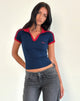 Afbeelding van Isda Top in Navy met Adrenaline Rode Binding en M Borduring