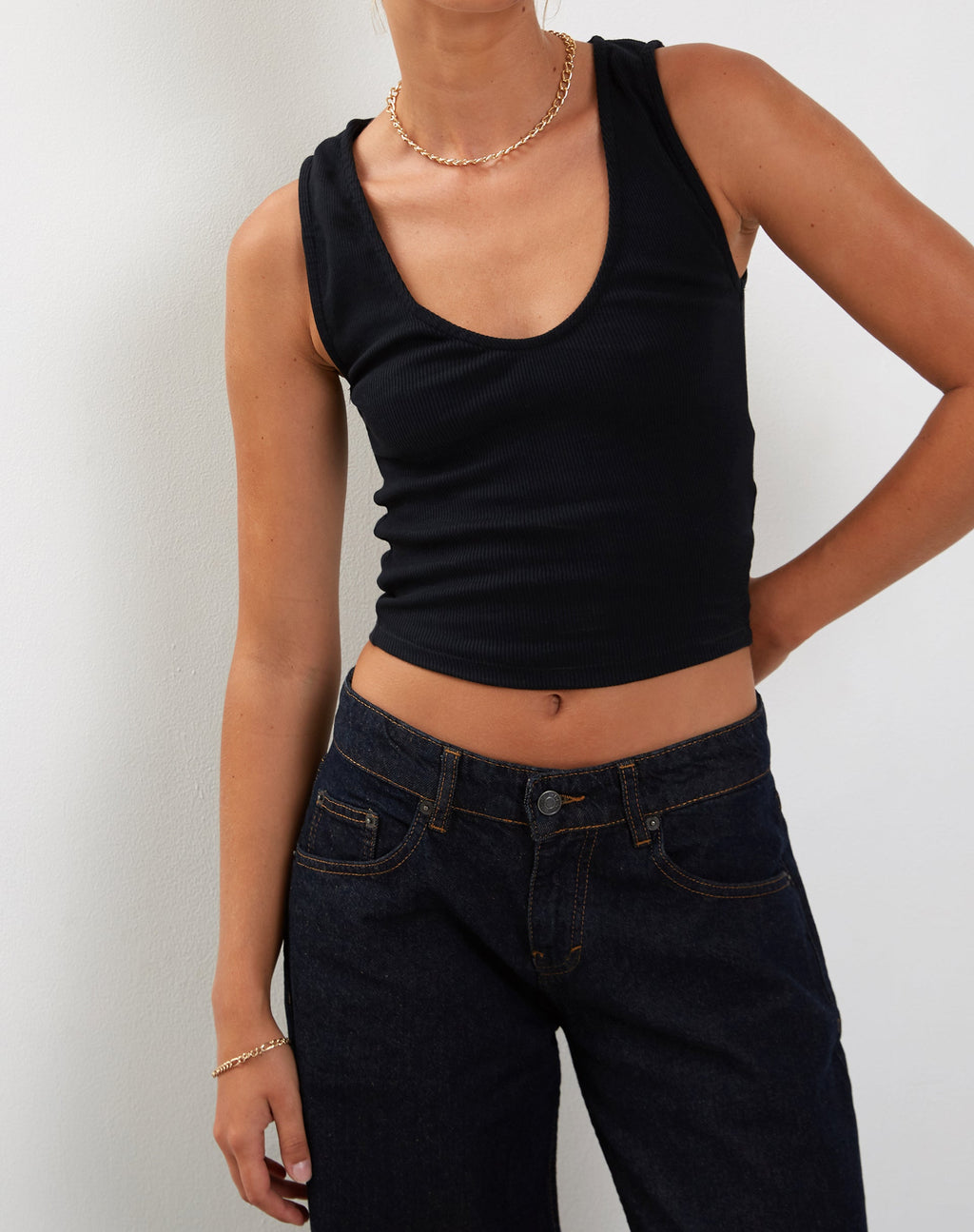 Jastio Vest Top in Zwart Geribd Jersey