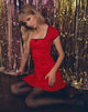 Afbeelding van Jinae Mini Jurk met Plooidetail in Rood Polka Satijn