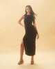 Afbeelding van Minyo Racer Neck Maxi Dress in Crinkle Black