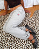 Afbeelding van Emiko Oversized Joggers in Grijs Marl met I Love 2010's Print