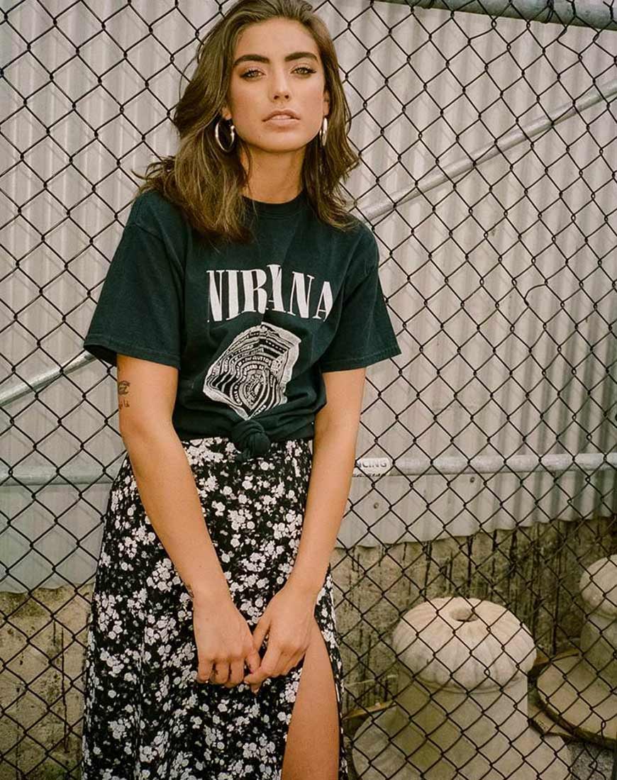 Afbeelding van Saika Midi rok in donker wilde bloem