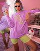 Afbeelding van Lottie Longsleeve Tee in Lila met Instafeed Tekst X Top Meisje