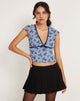 Afbeelding van Livi Mesh Top in lichtblauw en marine Botanist Flocking