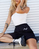 Afbeelding van Yubi Short in Black Angel Embro in White