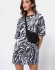 Afbeelding van Sunny Kiss Oversize T-shirt in Trippy Zebra Clear Sequin
