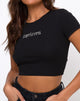 Afbeelding van Tiney Crop Top Tee in Zwart Steenbok Diamante by Motel