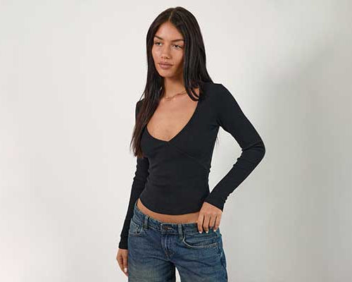 TOPS MET LANGE MOUWEN