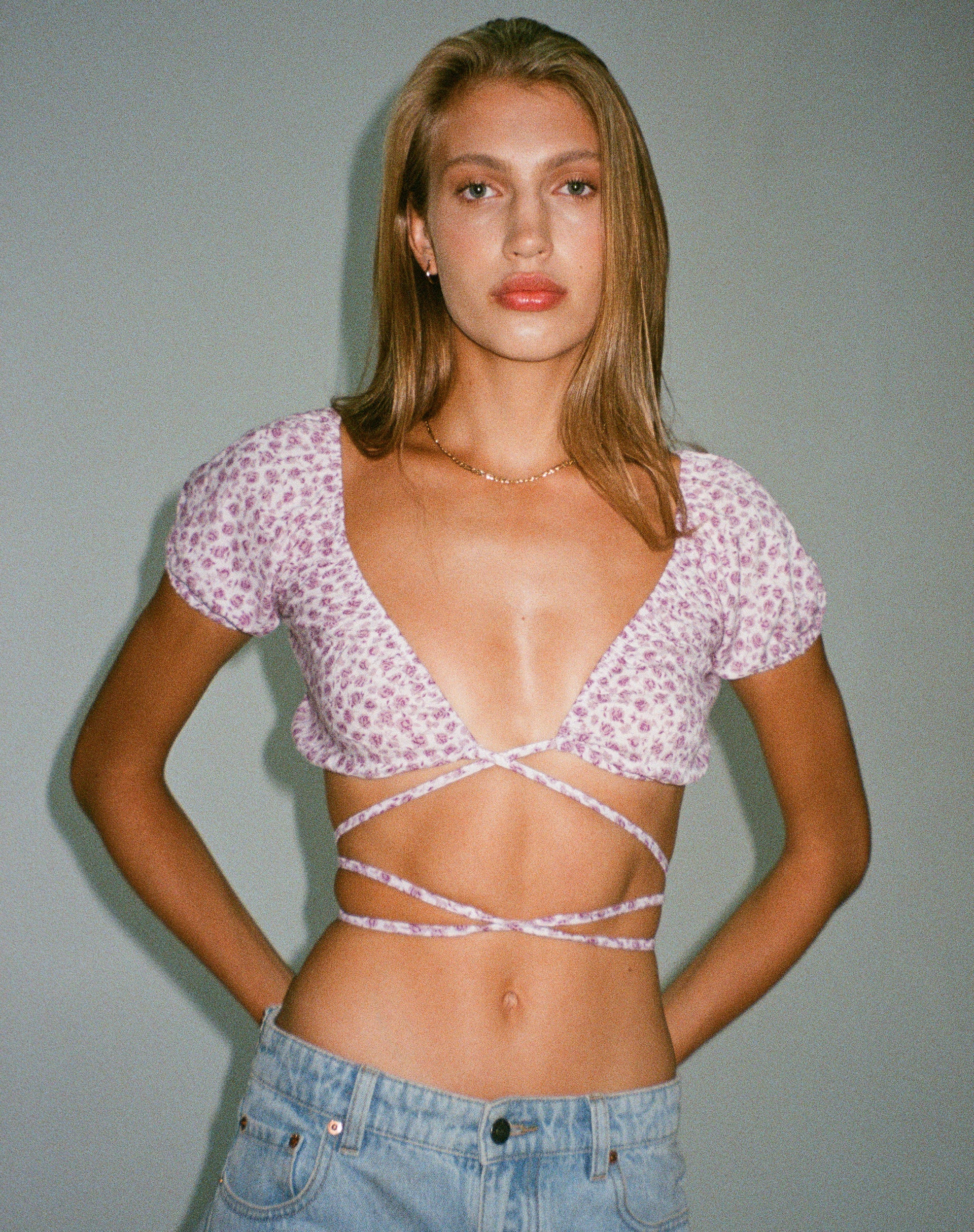 Afbeelding van Jiena Crop Top in Ditsy Rose Lilac