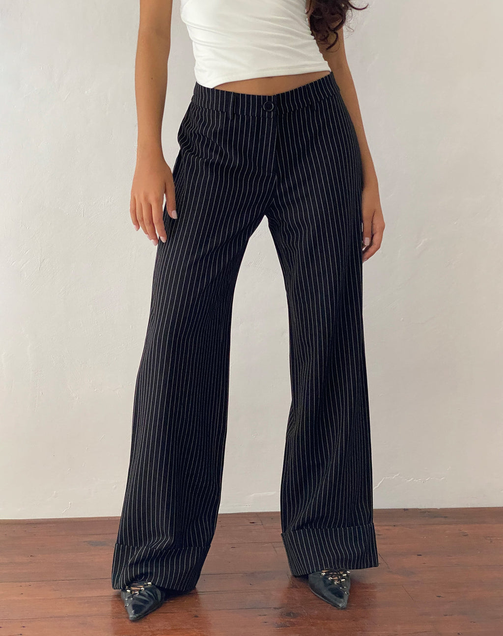Abba broek met lage taille en zwarte krijtstreep