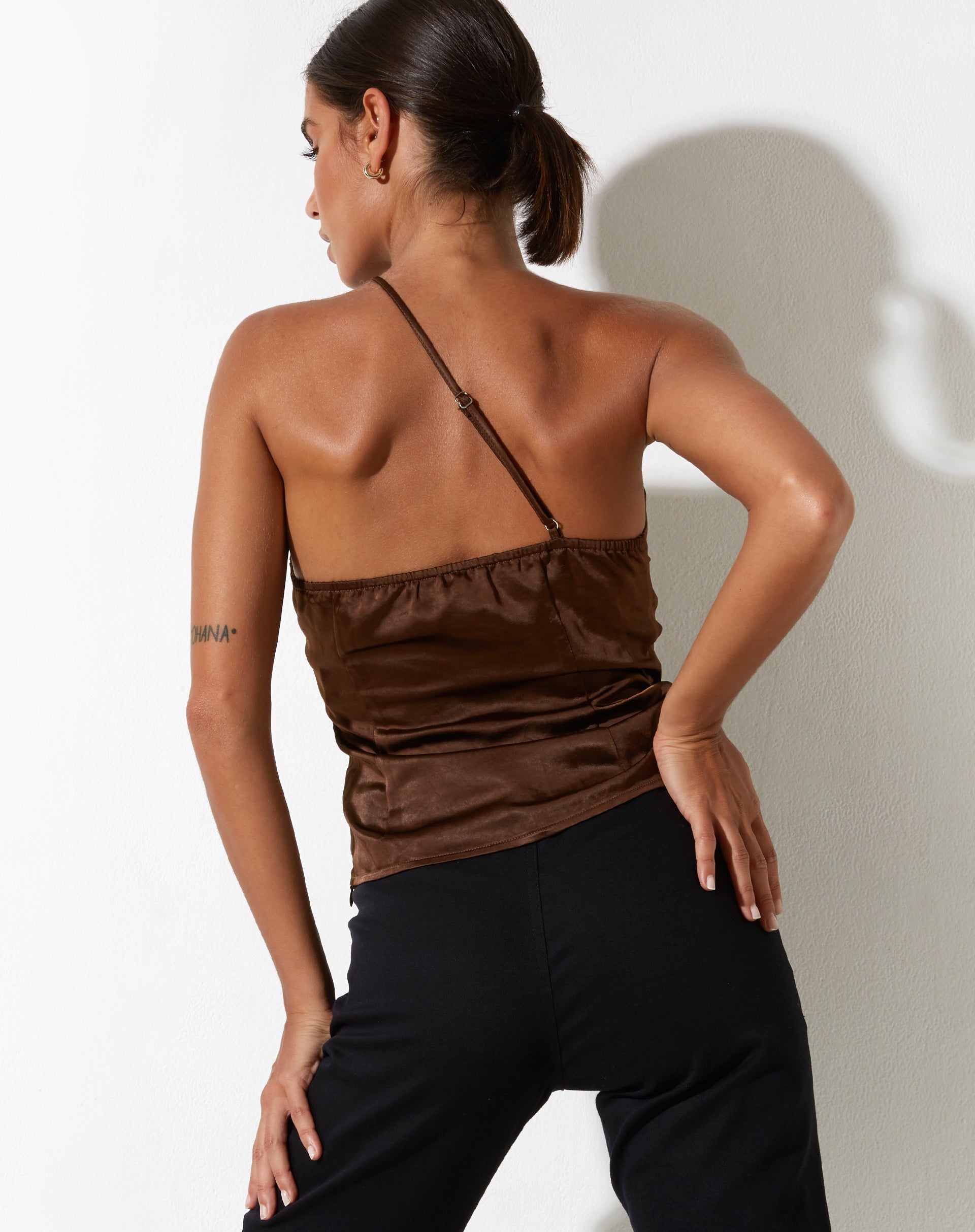 Adiba Crop Top in Satijn Bruin