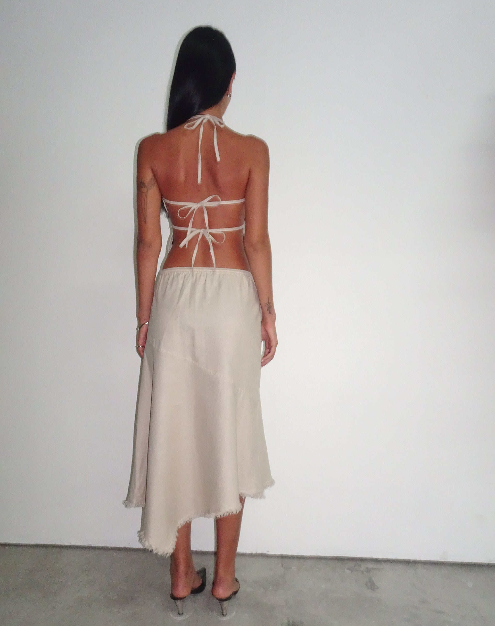Afbeelding van Yvaine Asymmetrische Midi Rok in Ecru