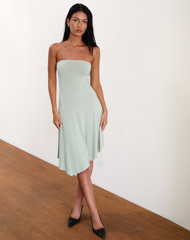 Afbeelding van Akira Bandeau Midi Dress in Slinky Sage