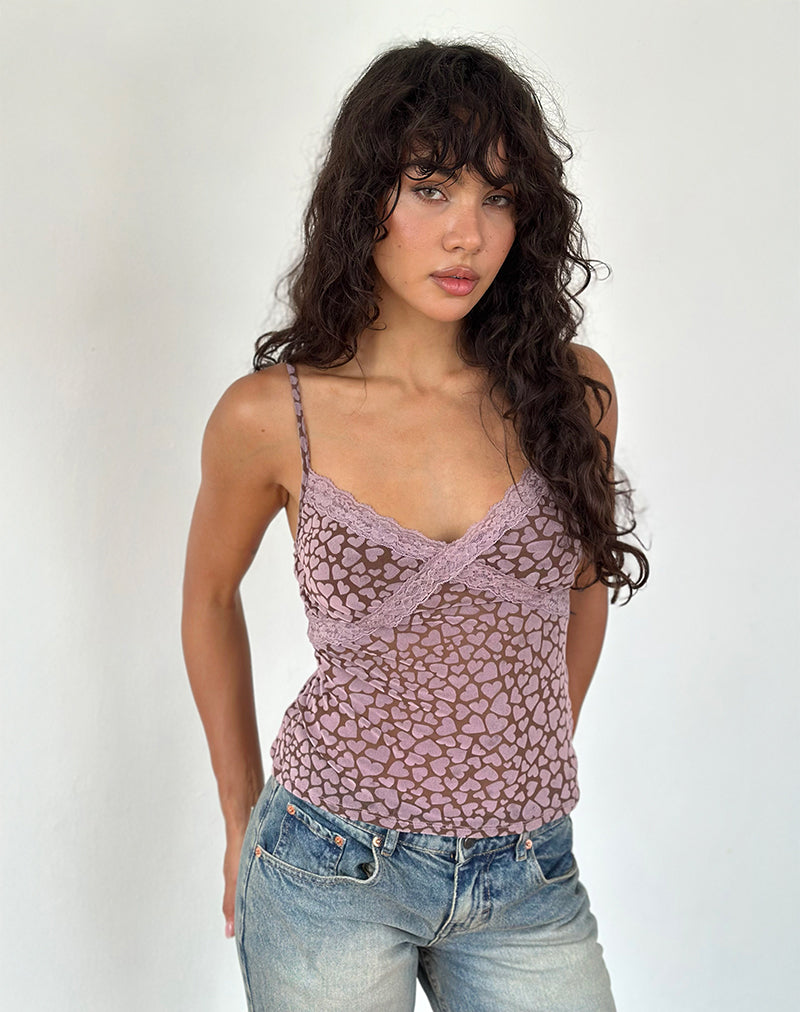 Alcesta top van bruin flock mesh met roze hartjesprint
