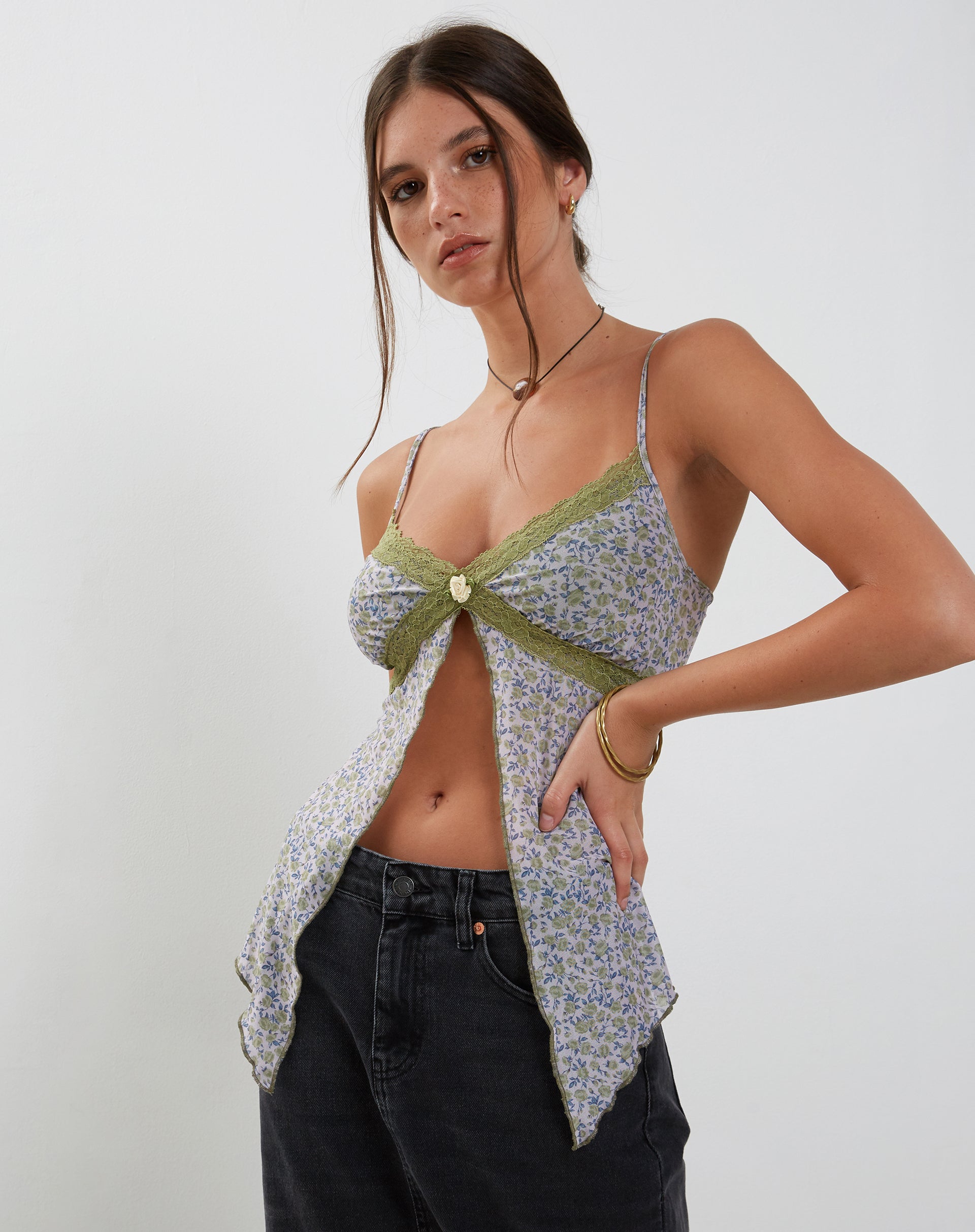 Afbeelding van Aliqa Mesh Vlinder Top in Lenteroze Groen