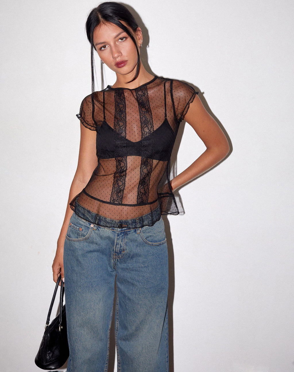 Amrita Ongevoerde Top in Dobby Mesh Zwart