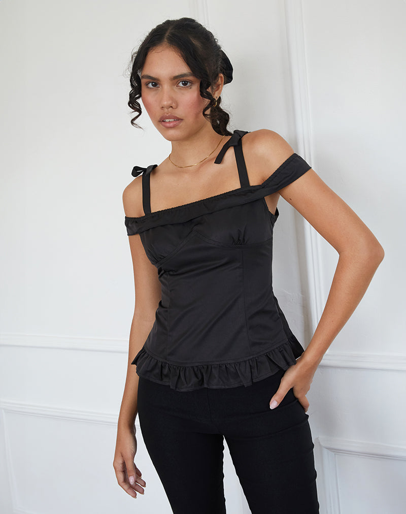 Afbeelding van Anneli Frill Hem Top in Zwart