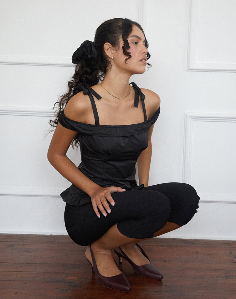 Afbeelding van Anneli Frill Hem Top in Zwart