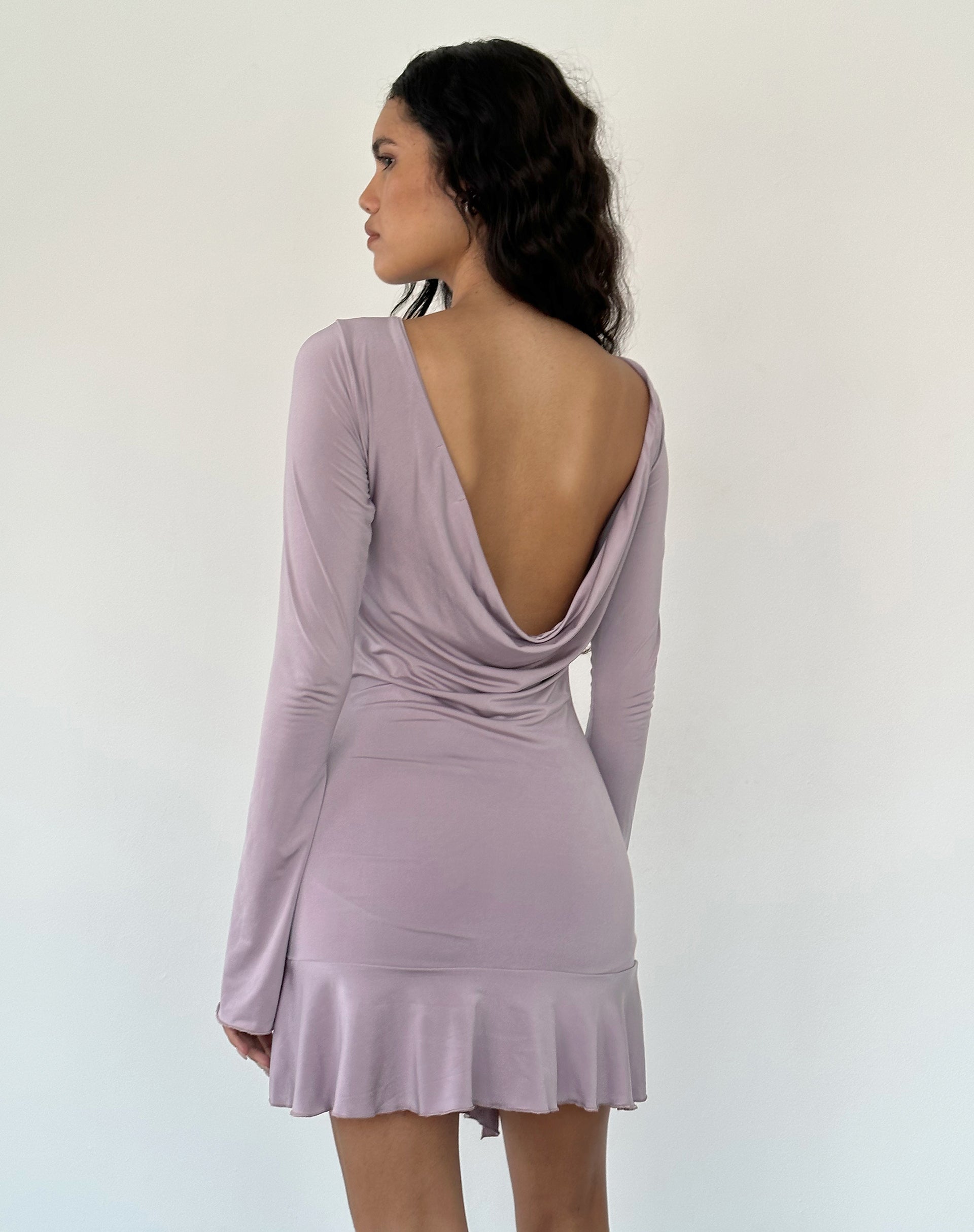 Afbeelding van Arwen Rugloos Mini-jurkje met ruches in Slinky Mauve