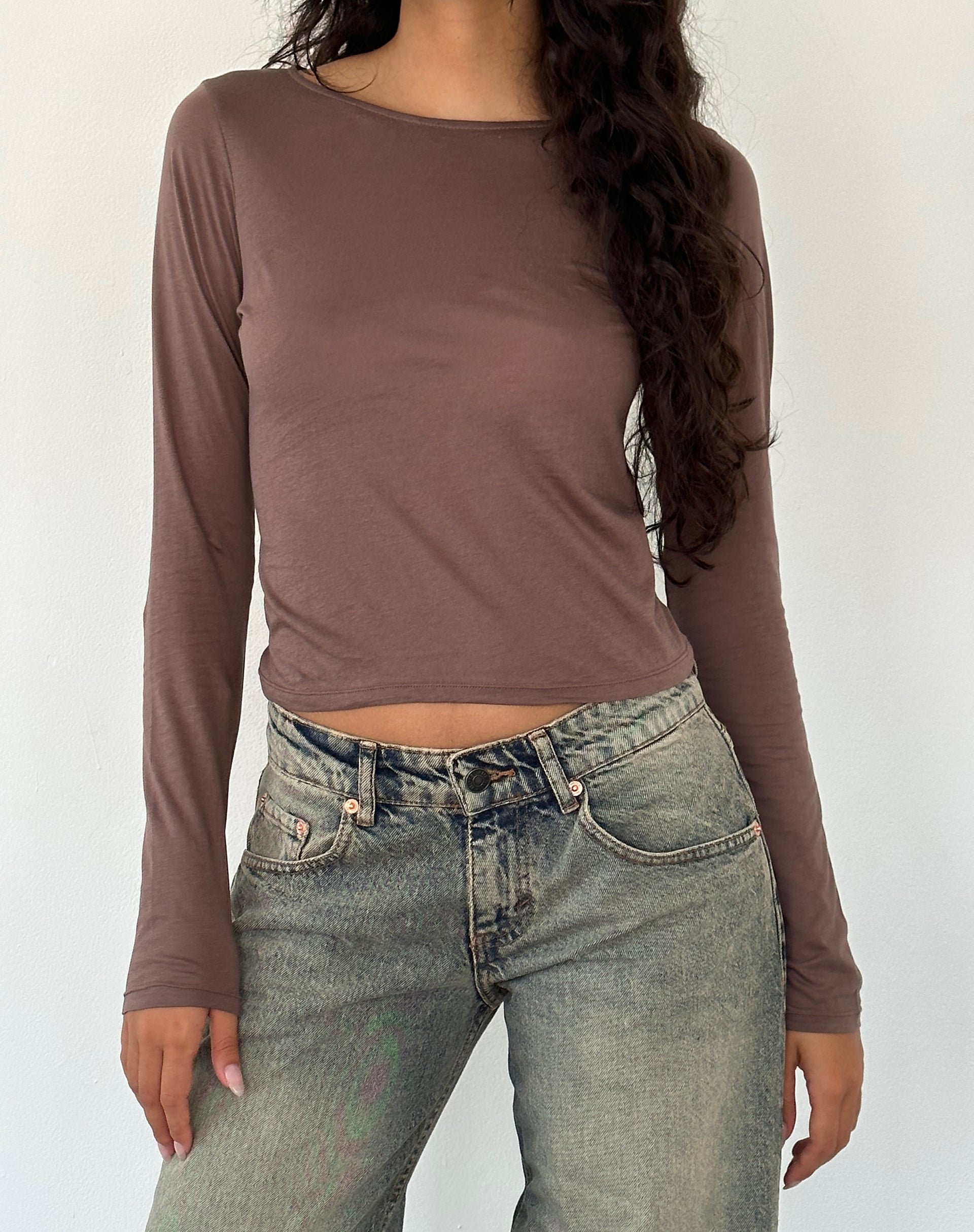 Afbeelding van Asma Loose Fit Lange Mouw Top in Nootmuskaat