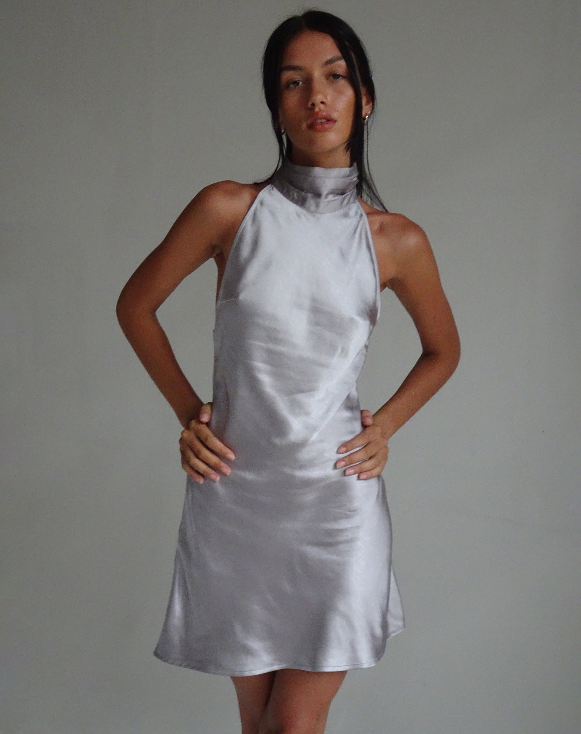 beeld van MOTEL X JACQUIE Atik Halterneck Mini Dress in Satin Silver