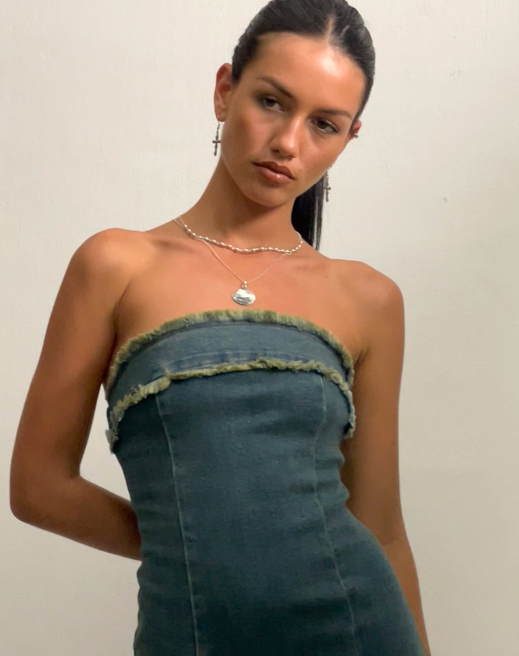 Atun Denim Bandeau Maxi Dress in Bruin Blauw Acid Wash
