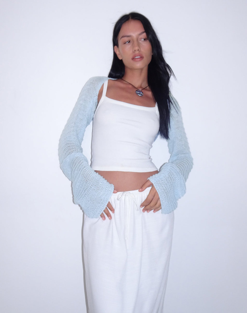 Nobila Shrug Top in Baby Blauw