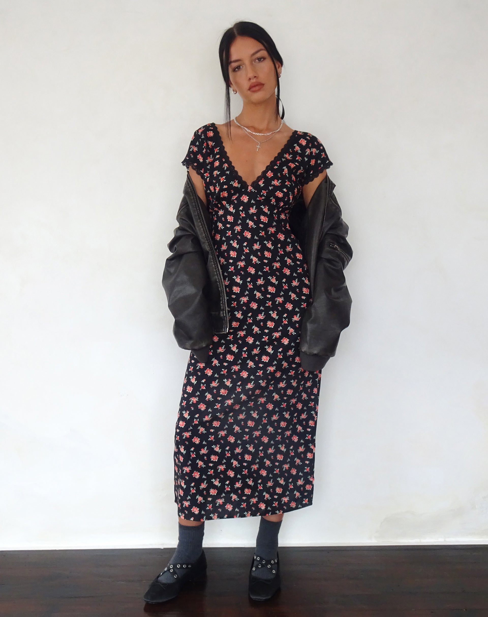 Afbeelding van Bahata Midi Dress in Vloeiende Roos Zwart