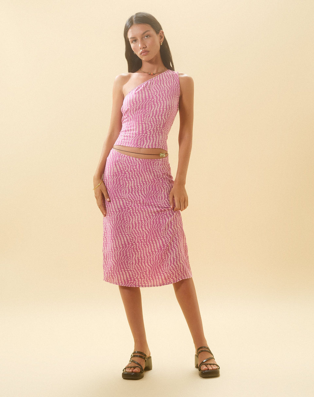 Bayan One Shoulder Top in Golvend Polka Paars