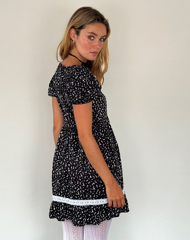 Afbeelding van Beling Mini Theejurk in Zwart Ditsy Romance