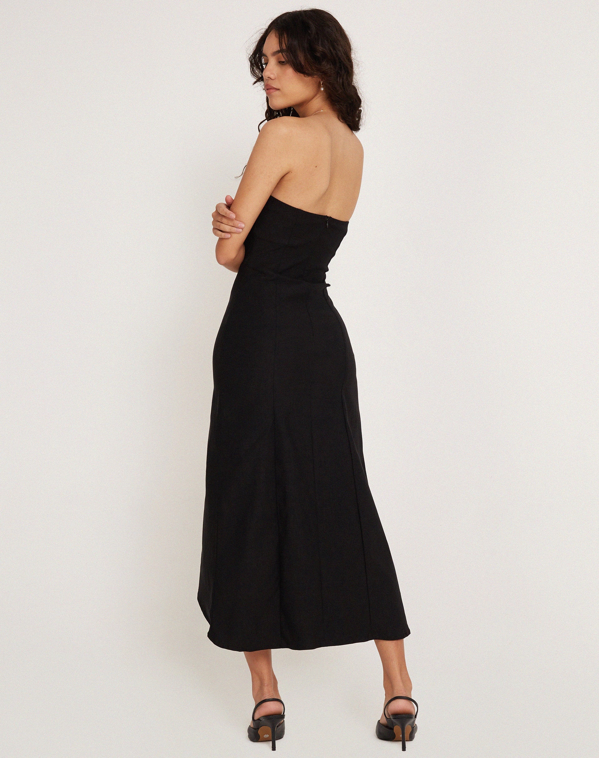 Afbeelding van Bellini Bandeau Midi Dress in Zwart