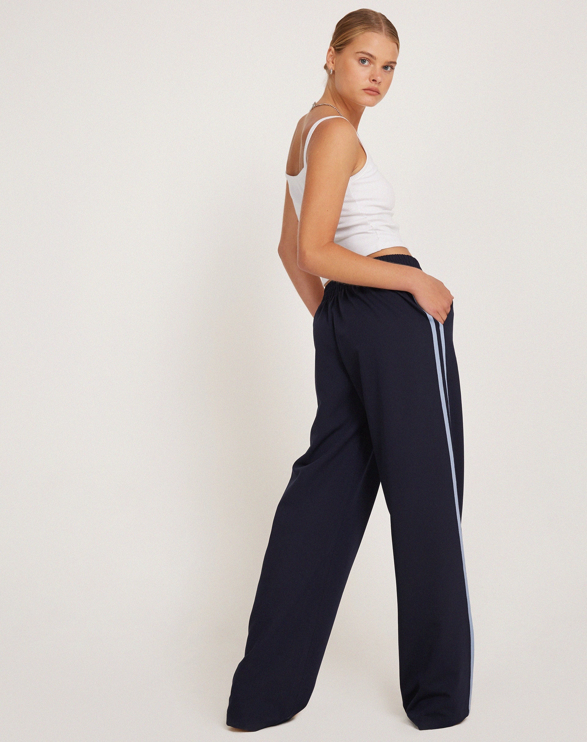 Afbeelding van Bennett broek in kleermakerszit Navy met zijstreep
