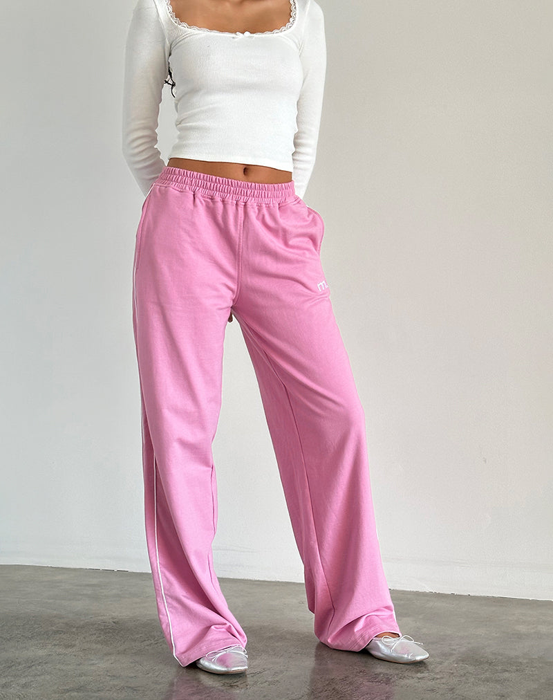 Afbeelding van Benton Jogger in Flamingo Roze met Witte Bies en M Geborduurd