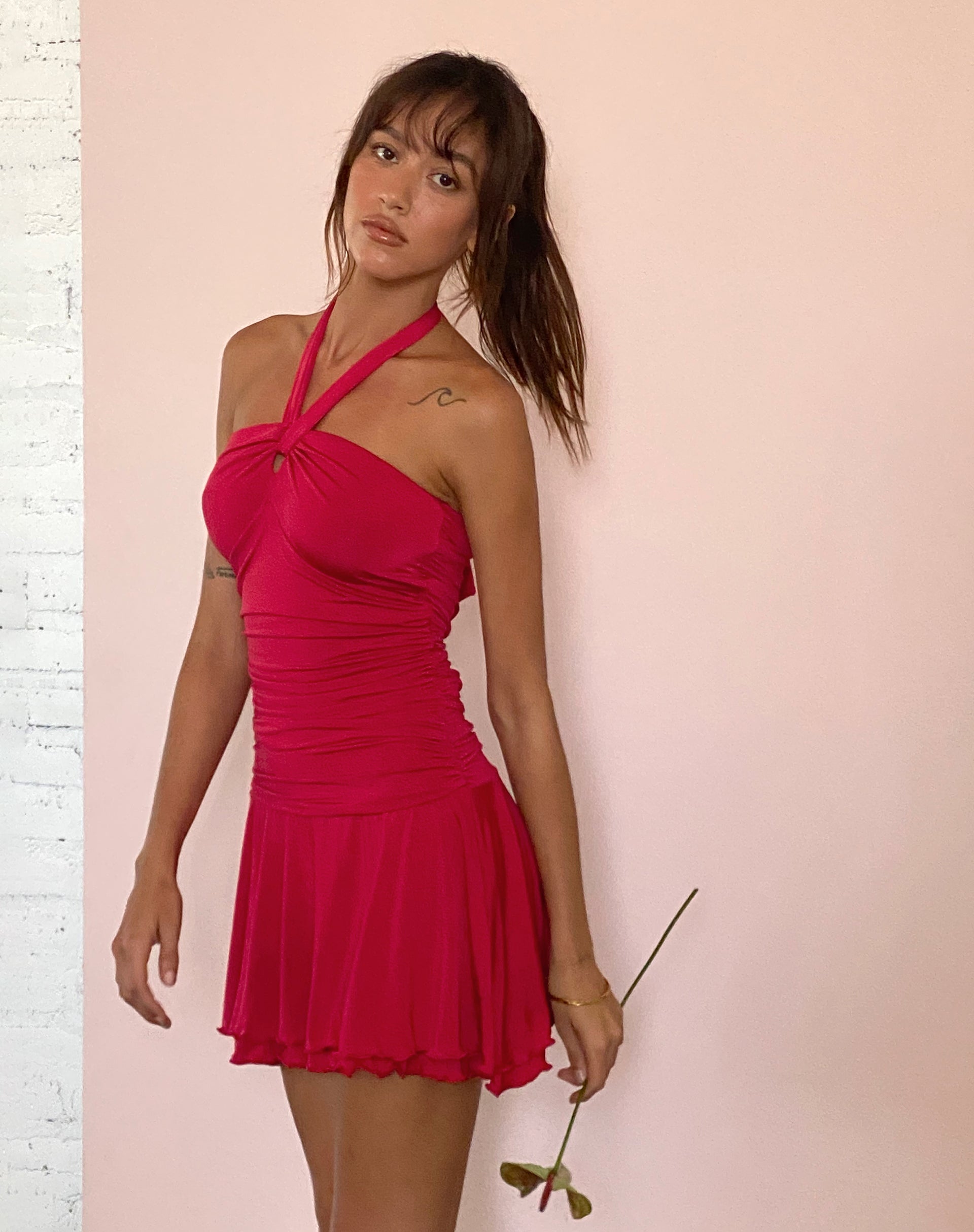 Afbeelding van Bibi Bandeau Mini Jurk met Halterneck in Rood