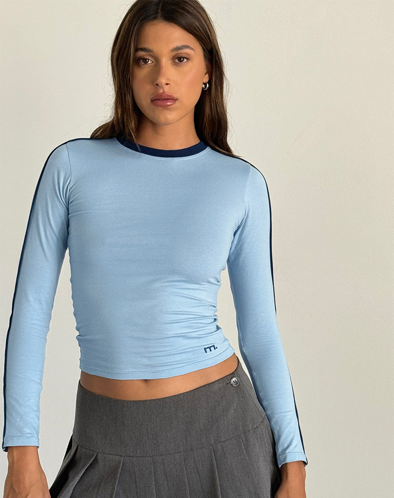 Afbeelding van Bonija Lange Mouw Top in Nantucket Blue met Navy Biezen en M Borduring