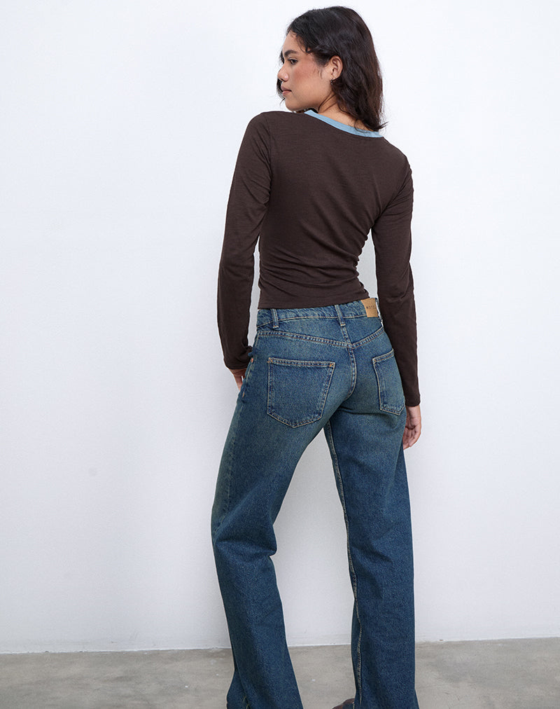 Afbeelding van Bonjita Top in Chocoladebruin met Ash Blue Two Stripe Binding