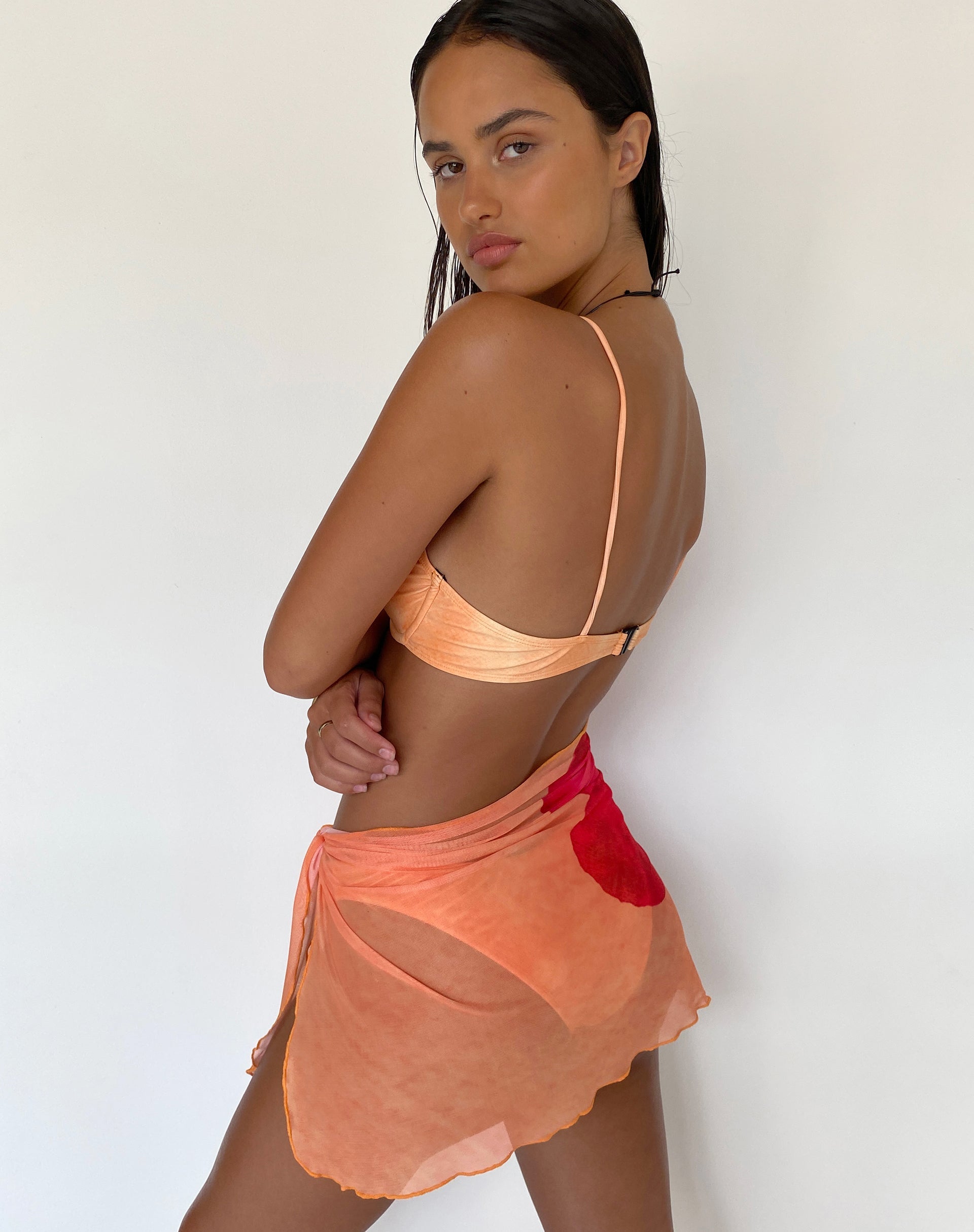 Afbeelding van Pawon Mesh Sarong in Oranje Bloem