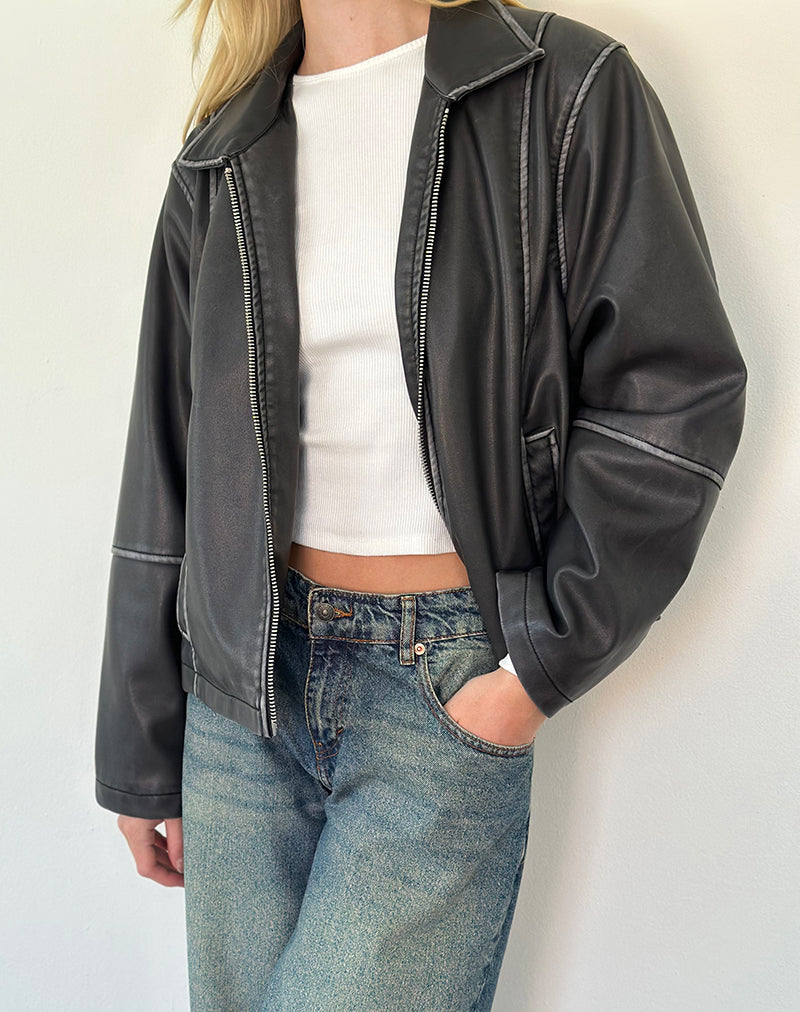 Brittany Distressed Jacket in PU Zwart