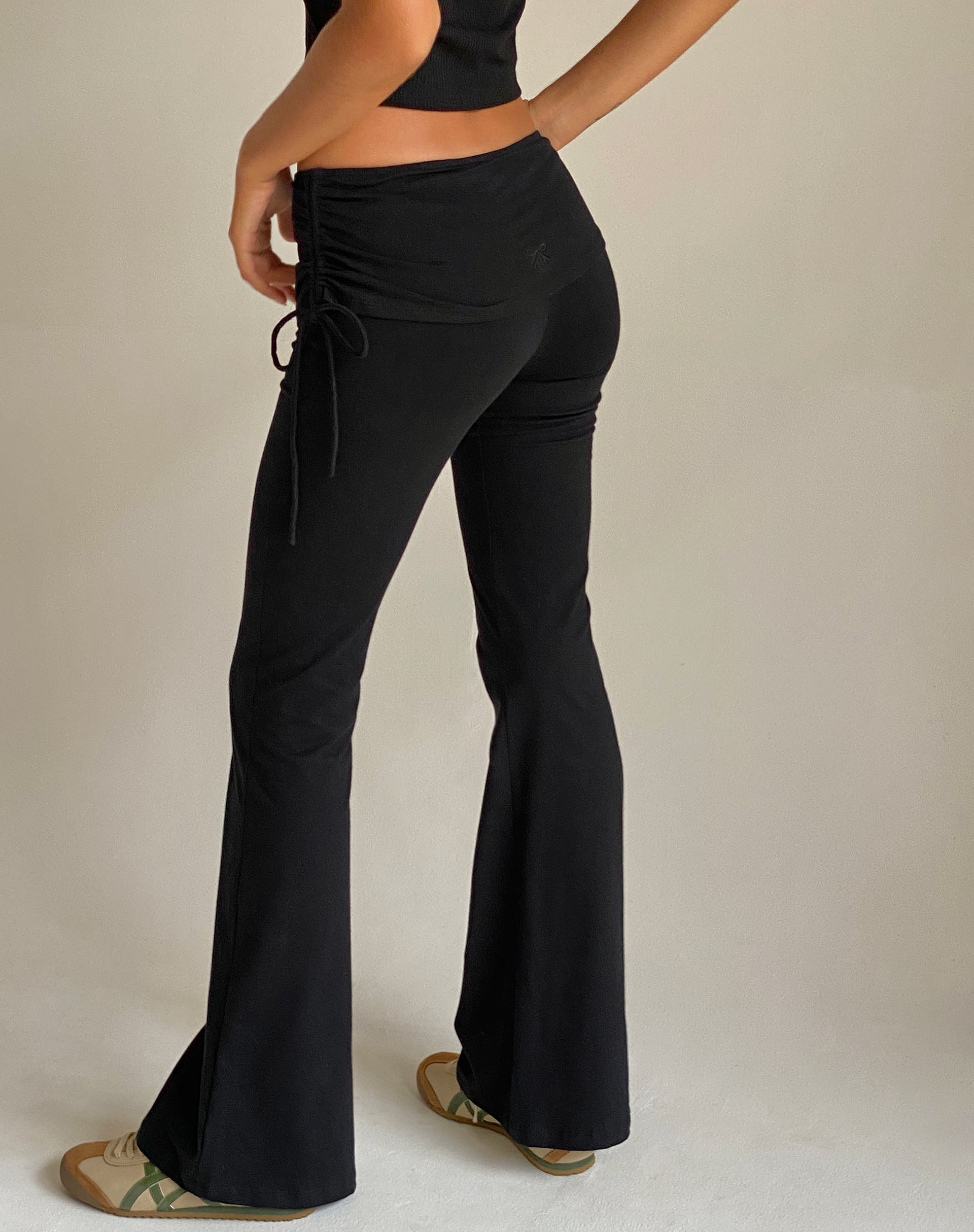 Afbeelding van Jacie Jersey Flare Broek in Zwart