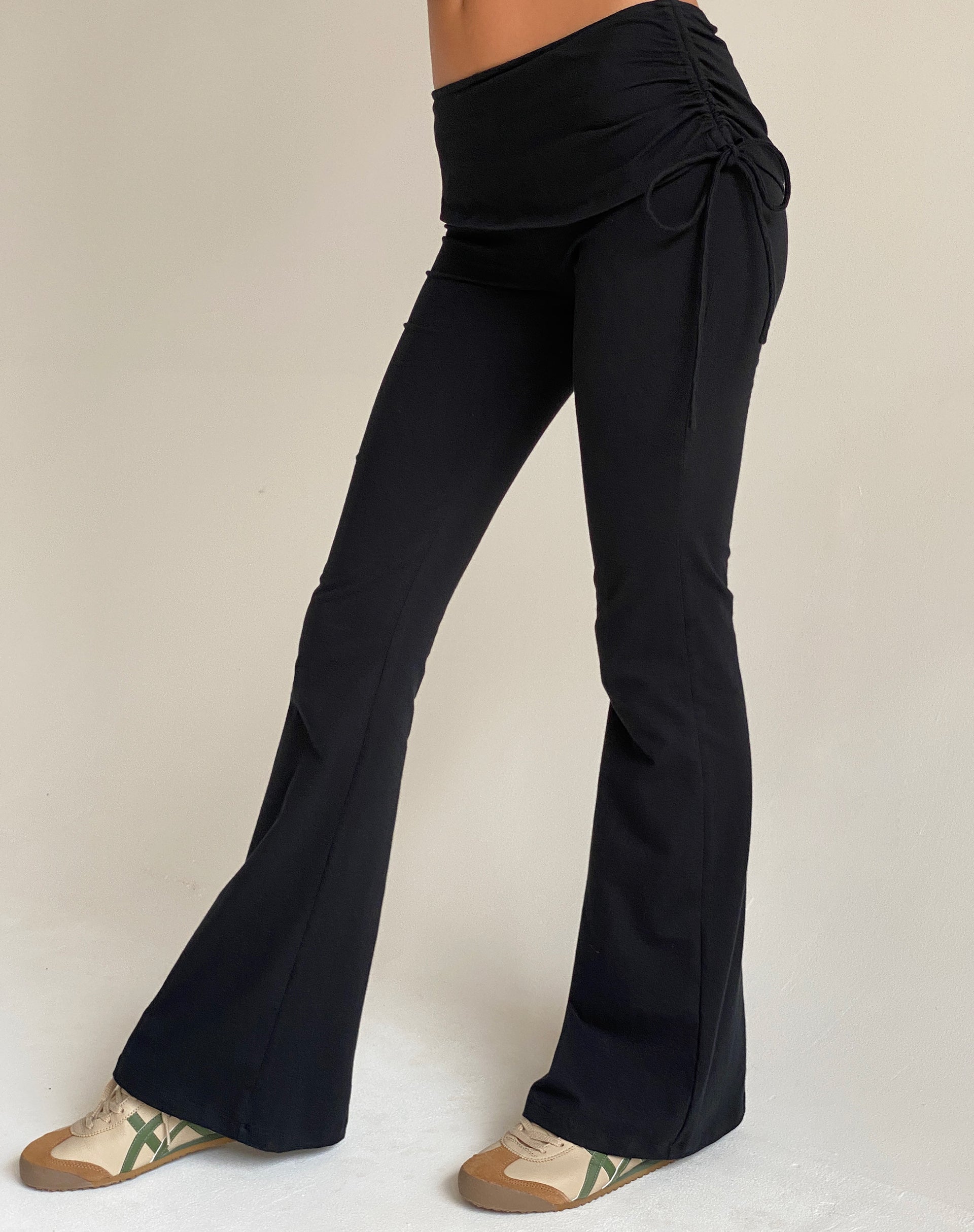 Afbeelding van Jacie Jersey Flare Broek in Zwart