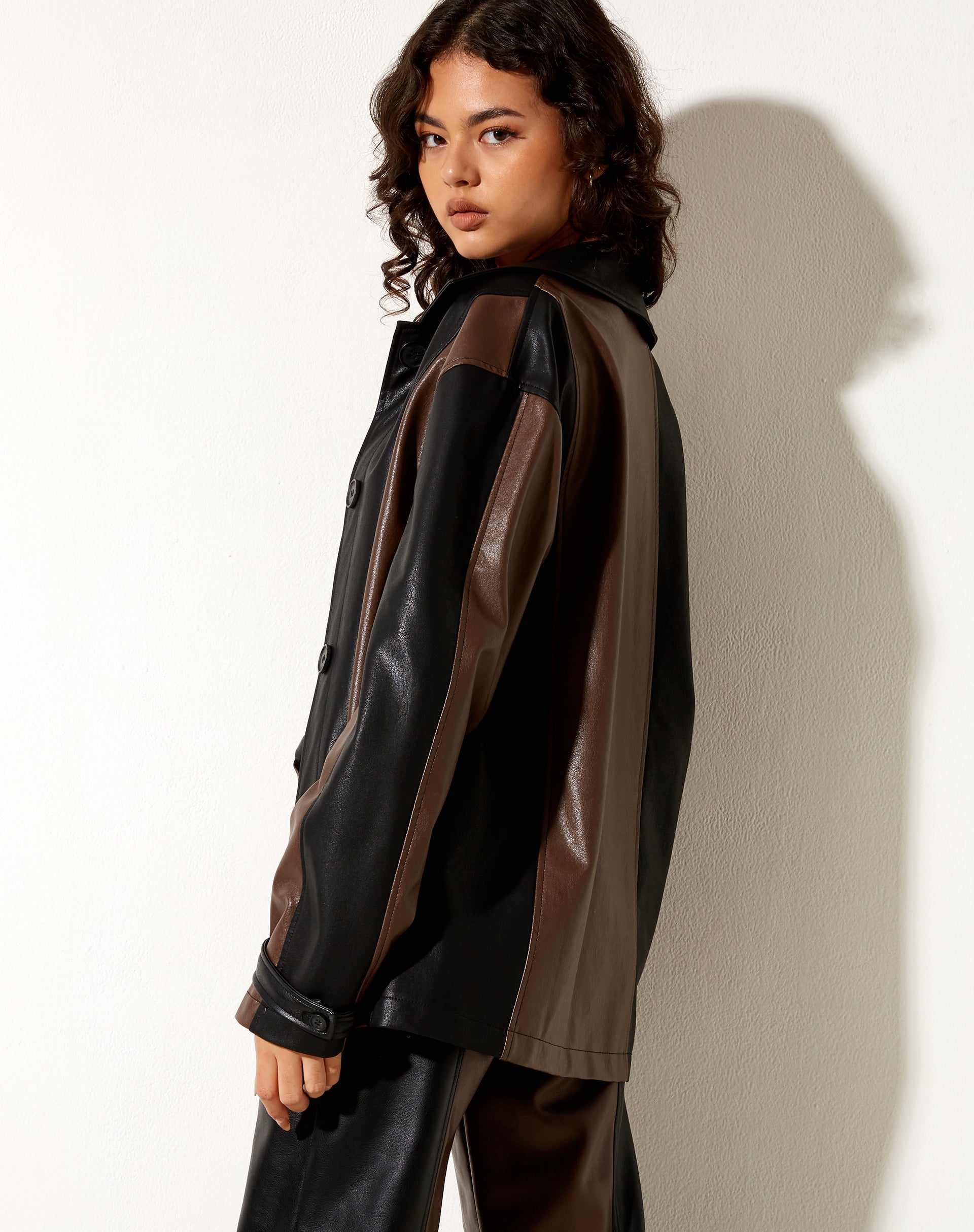 Afbeelding van Bugi Jacket in PU Bittere Chocolade