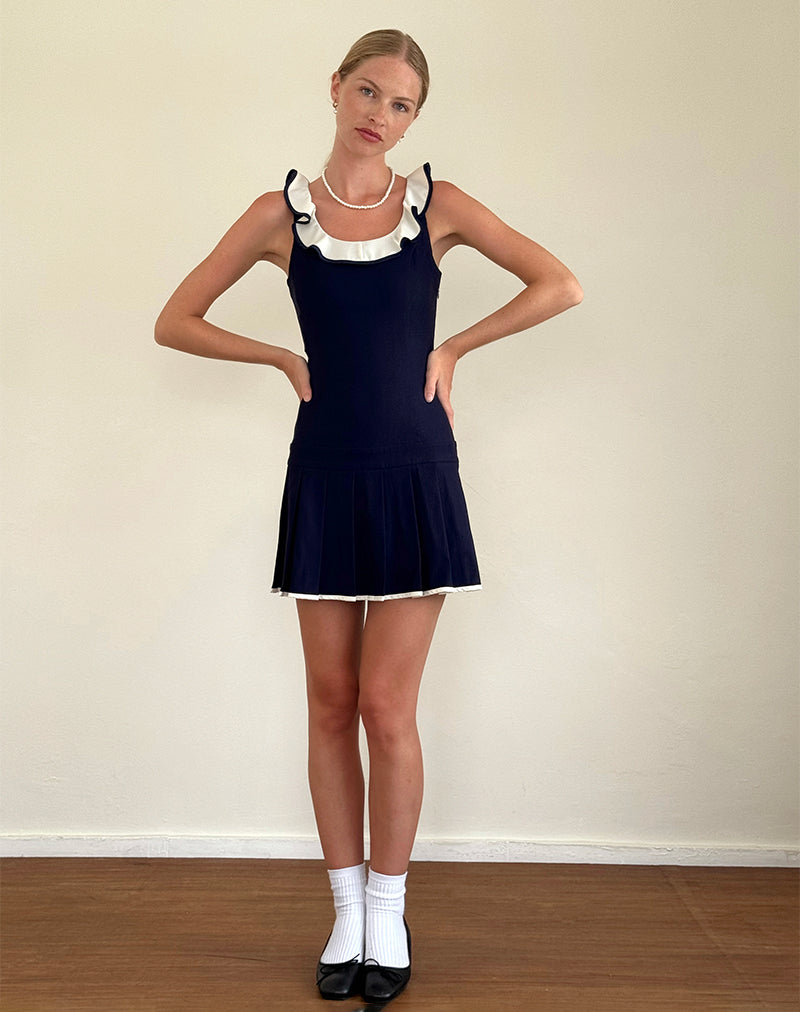Afbeelding van Busari Frill Hals Mini Jurk in Navy