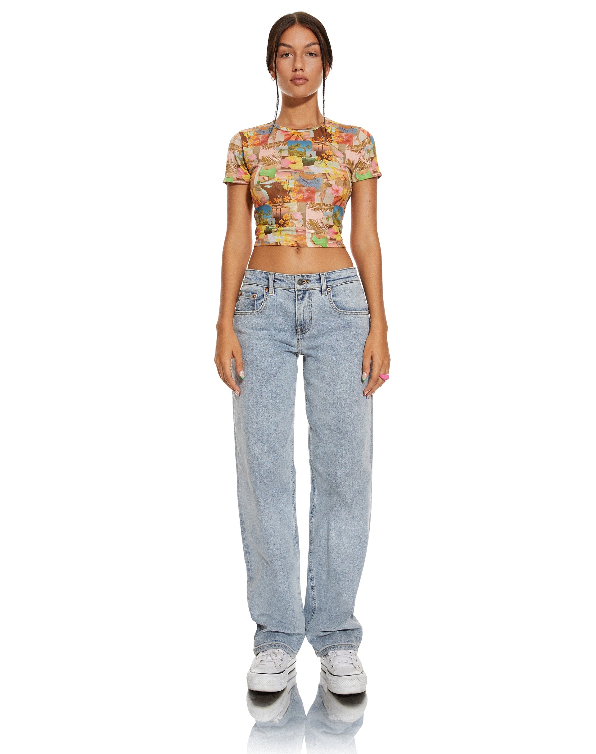 Afbeelding van MOTEL X BARBARA Shrunken Tee in 90's Tropische Collage