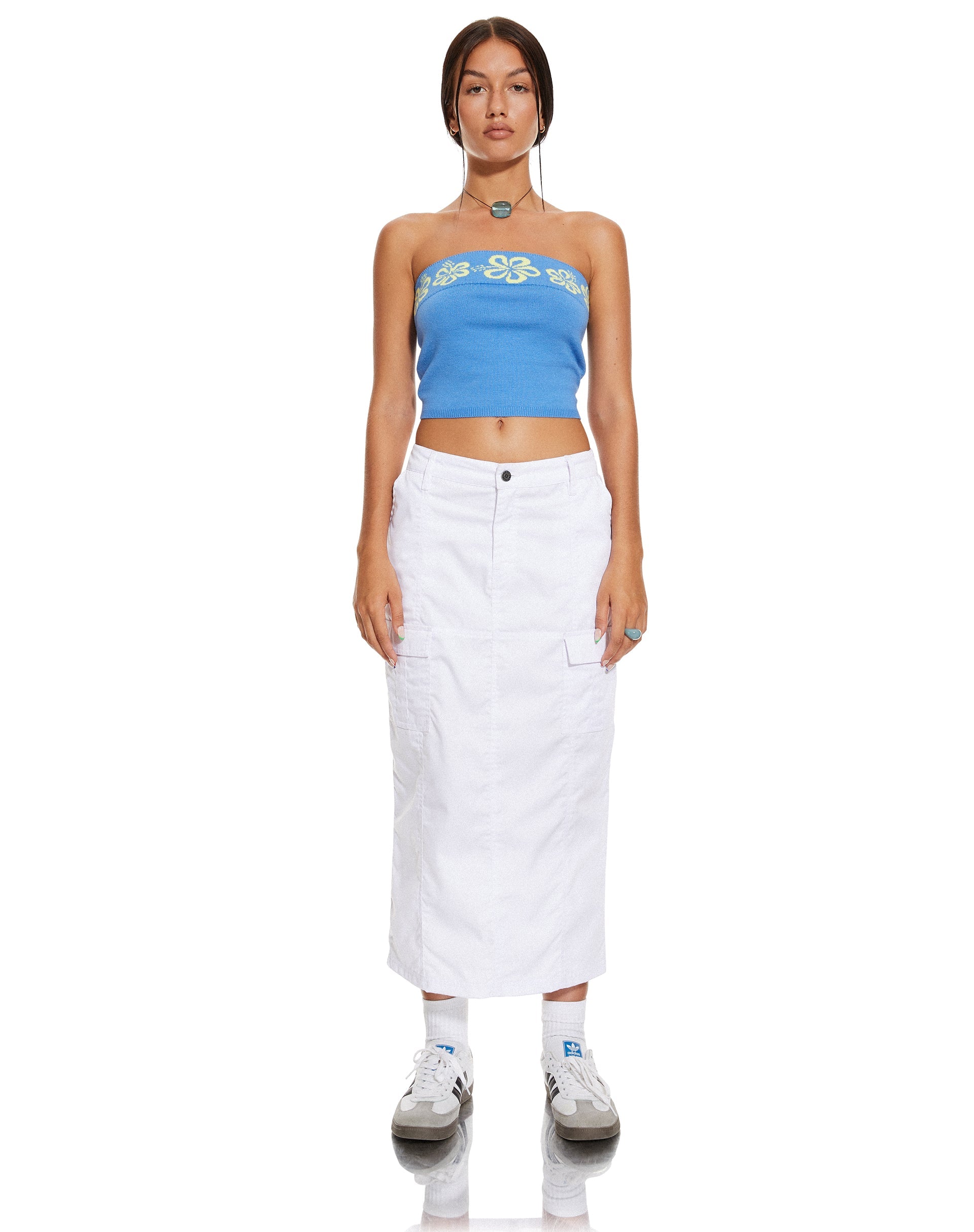 beeld van MOTEL X BARBARA Delina Crop Top in Blue Hibiscus