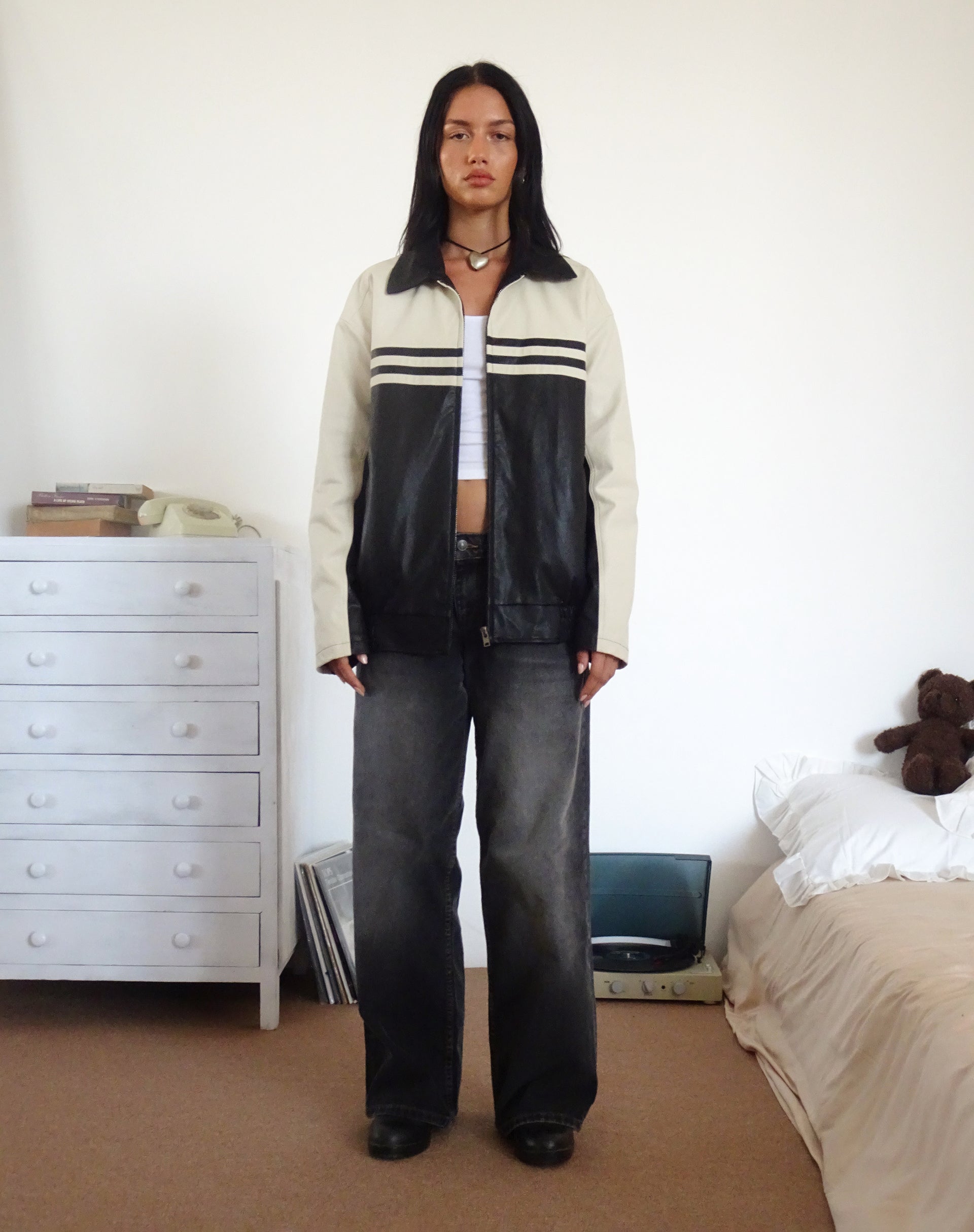 Afbeelding van Calista Jacket in PU Zwart met Ivoor