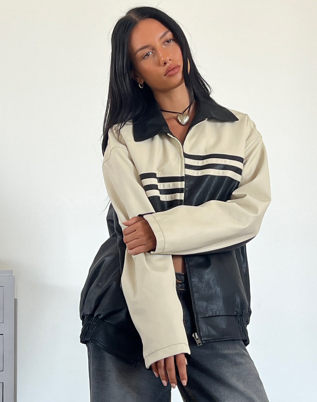 Calista Jacket in PU zwart met ivoor