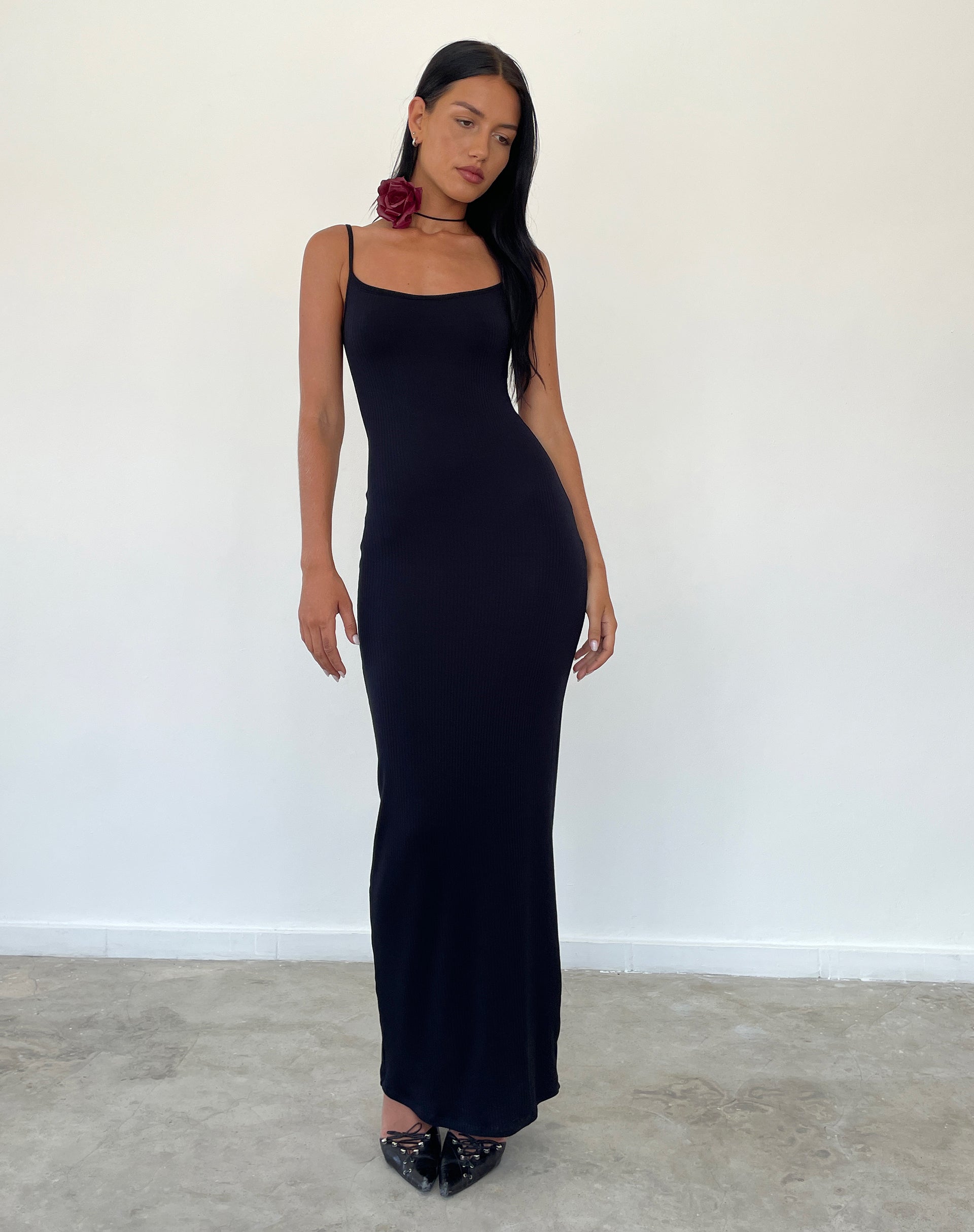Afbeelding van Cantha Strappy Maxi Dress in Zwart Rib